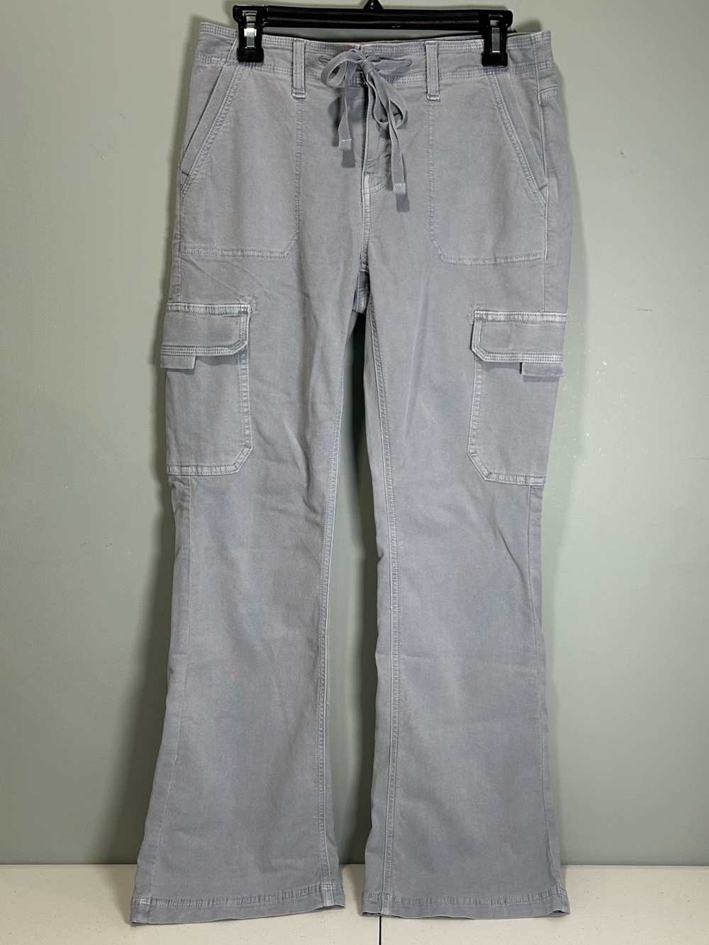 American Eagle Women’s Light Gray Cargo Drawstring Pants Stretch 4 Reg NWT